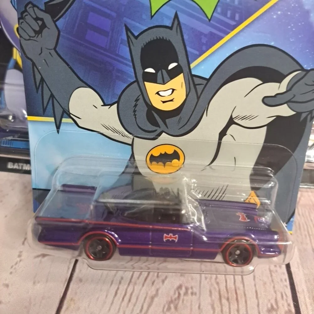 Hot Wheels BATMAN Themed 2024 Mix 2 - 5 Pack 1:64 Scale Die-Cast Cars King Shark